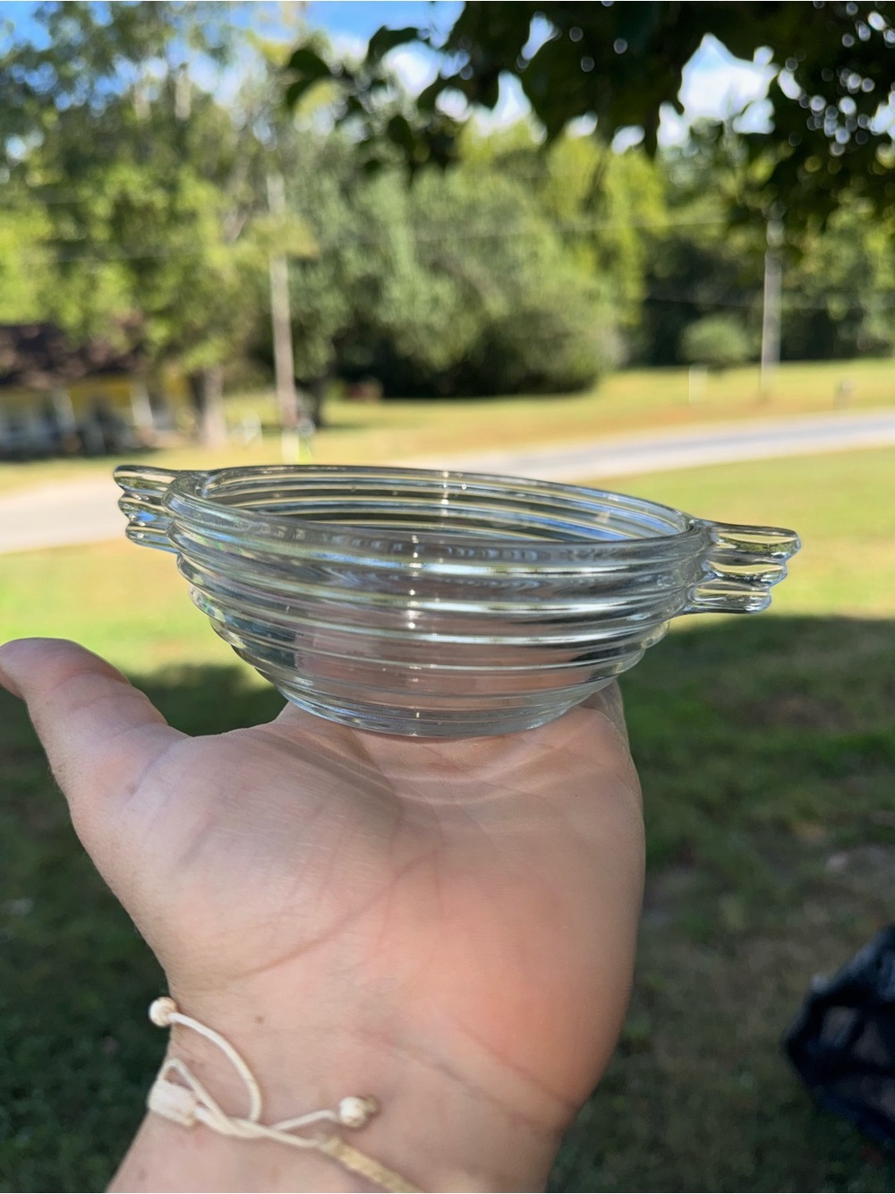 vintage Anchor Hocking Manhattan patterned clear depression glass bowl